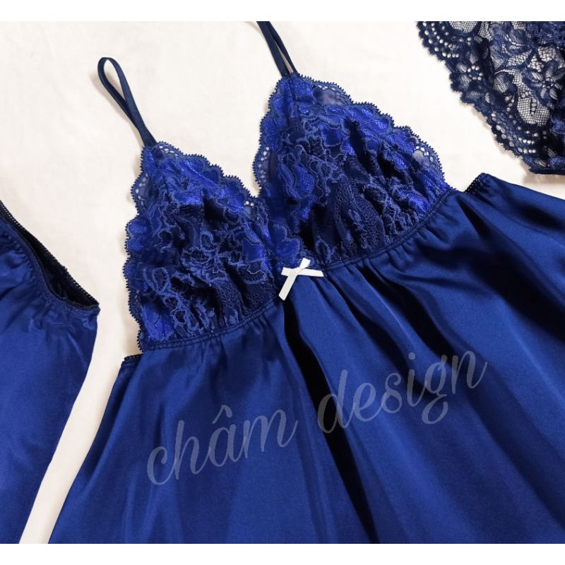 Váy ngủ lụa satin xanh tím than chân ren gắn nơ nhỏ màu xanh nhẹ nổi bật. Hàng thiết kế độc quyền