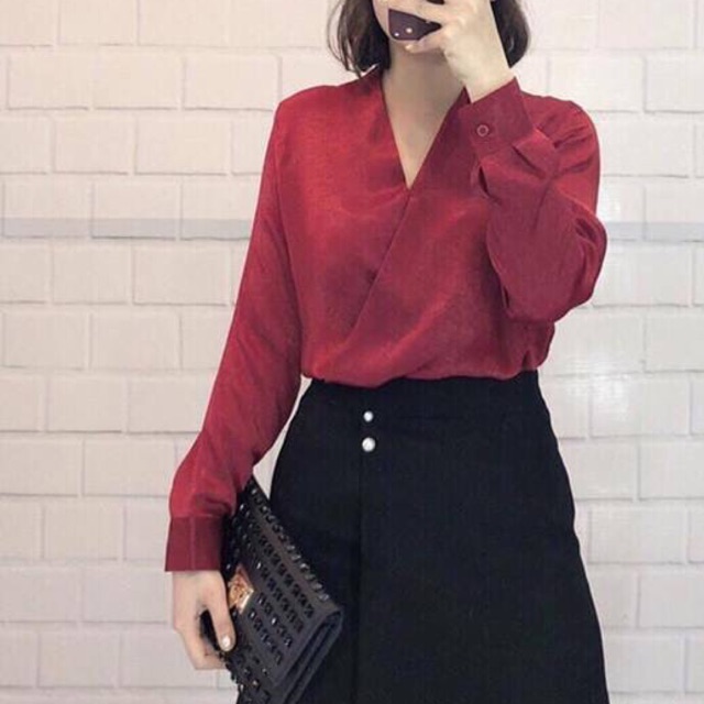 Áo sơmi lụa cổ V
