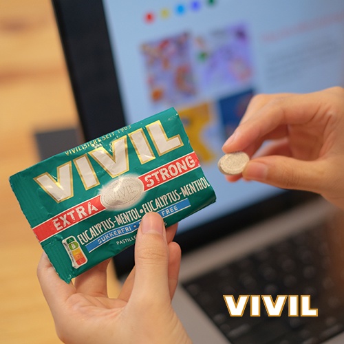 Kẹo Ngậm Không Đường Hương Bạc Hà &amp; Khuynh Diệp - Vivil Extra Strong Eucalyptus &amp; Menthol Sugar Free (Túi 28g)