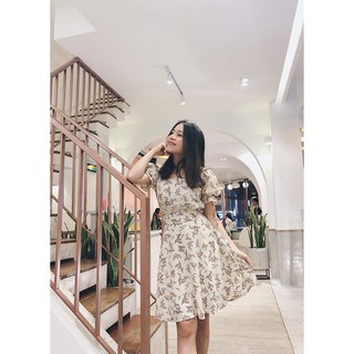 Đầm hoa vàng tay phồng ( kèm ảnh shop chụp )