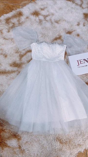 Ảnh và video thật 1000%  ( đầm công chúa )