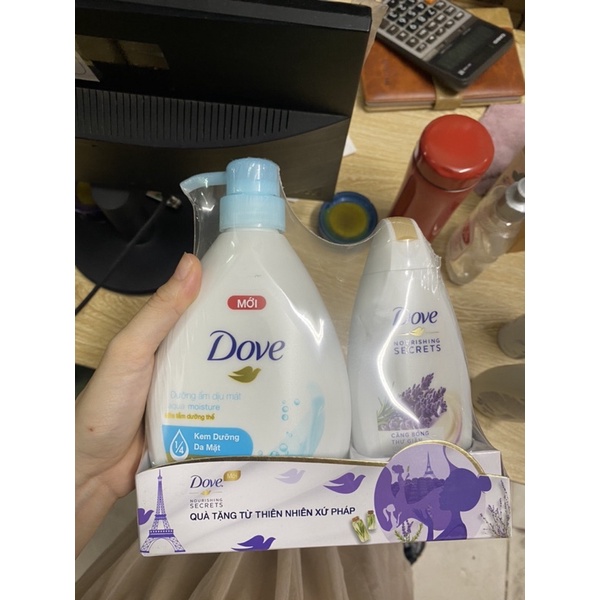 Sữa tắm dưỡng thể DOVE toàn thân 500g