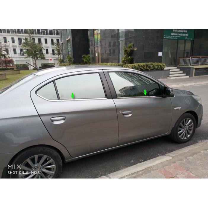 Nẹp Chân Kính  Attrage 2017-2021 inox