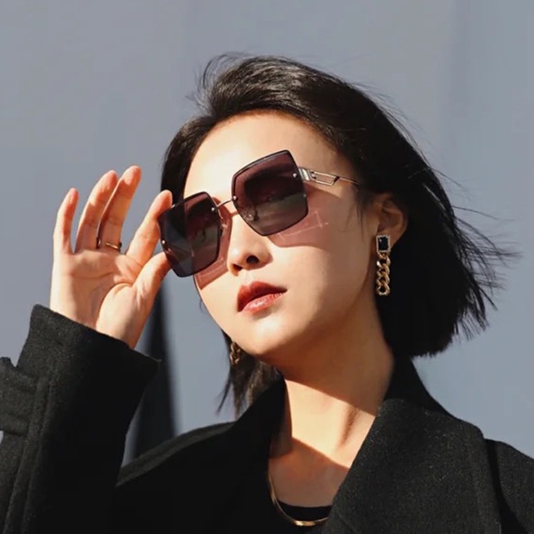 Kính Mát Gọng Vuông Lớn Không Viền Chống Tia UV Thời Trang Cho Nữ