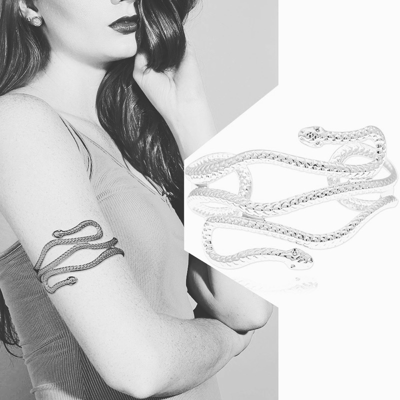 Vòng đeo bắp tay hình con rắn màu vàng và bạc