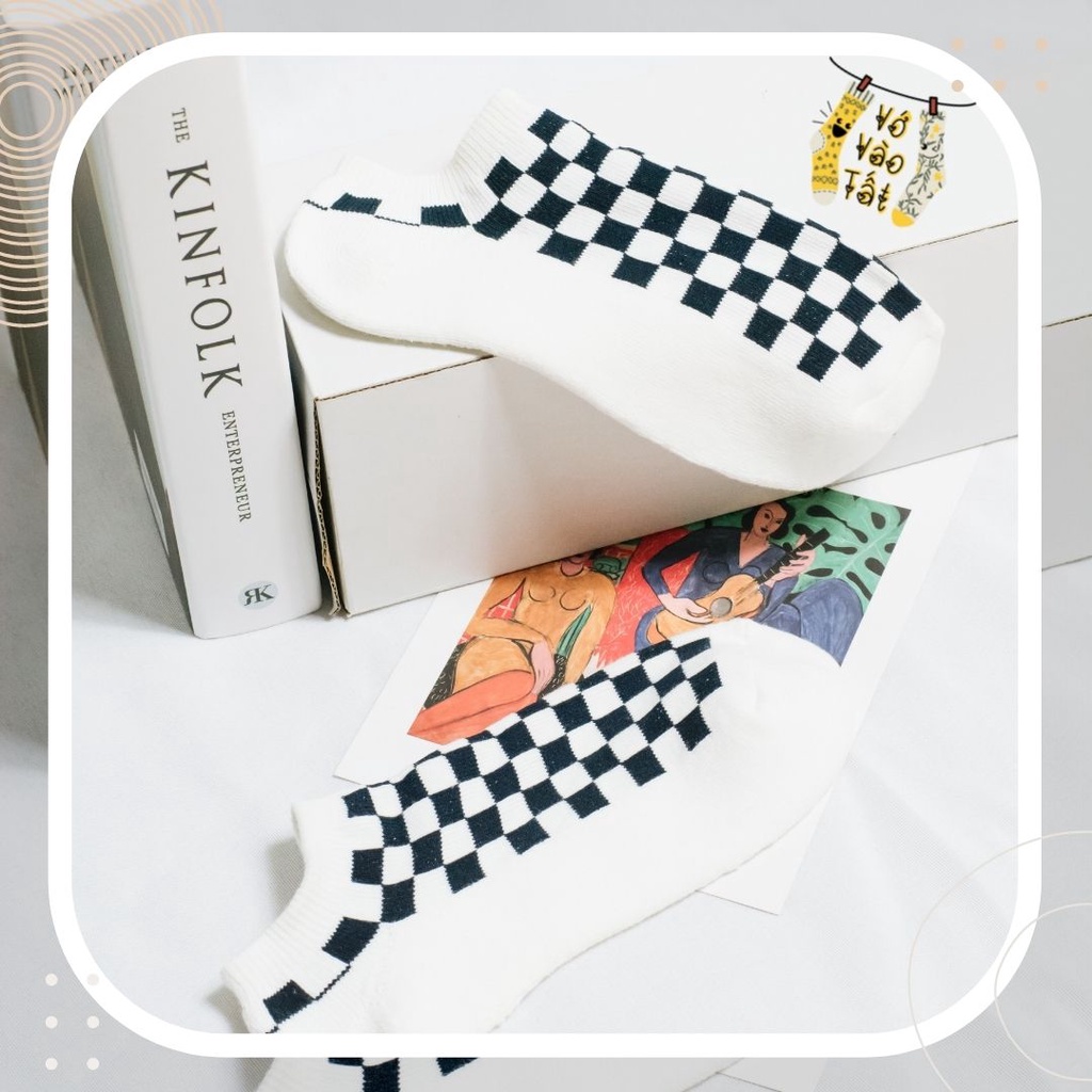 TẤT VỚ NỮ CỔ NGẮN TRẮNG HỌA TIẾT Ô VUÔNG ĐỘC ĐÁO CHẤT COTTON DÀY