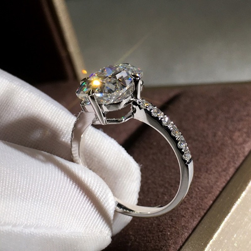 New 18k Platinum Moissanite Ring Women