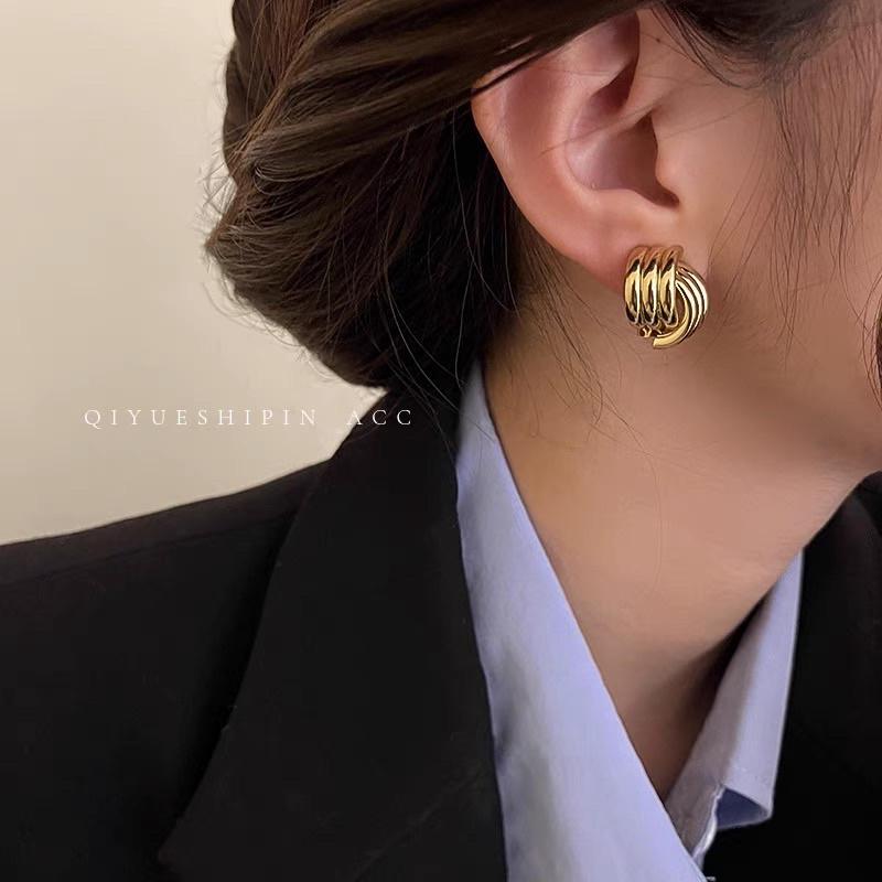 Bông tai xoắn nhỏ dễ đeo hằng ngày