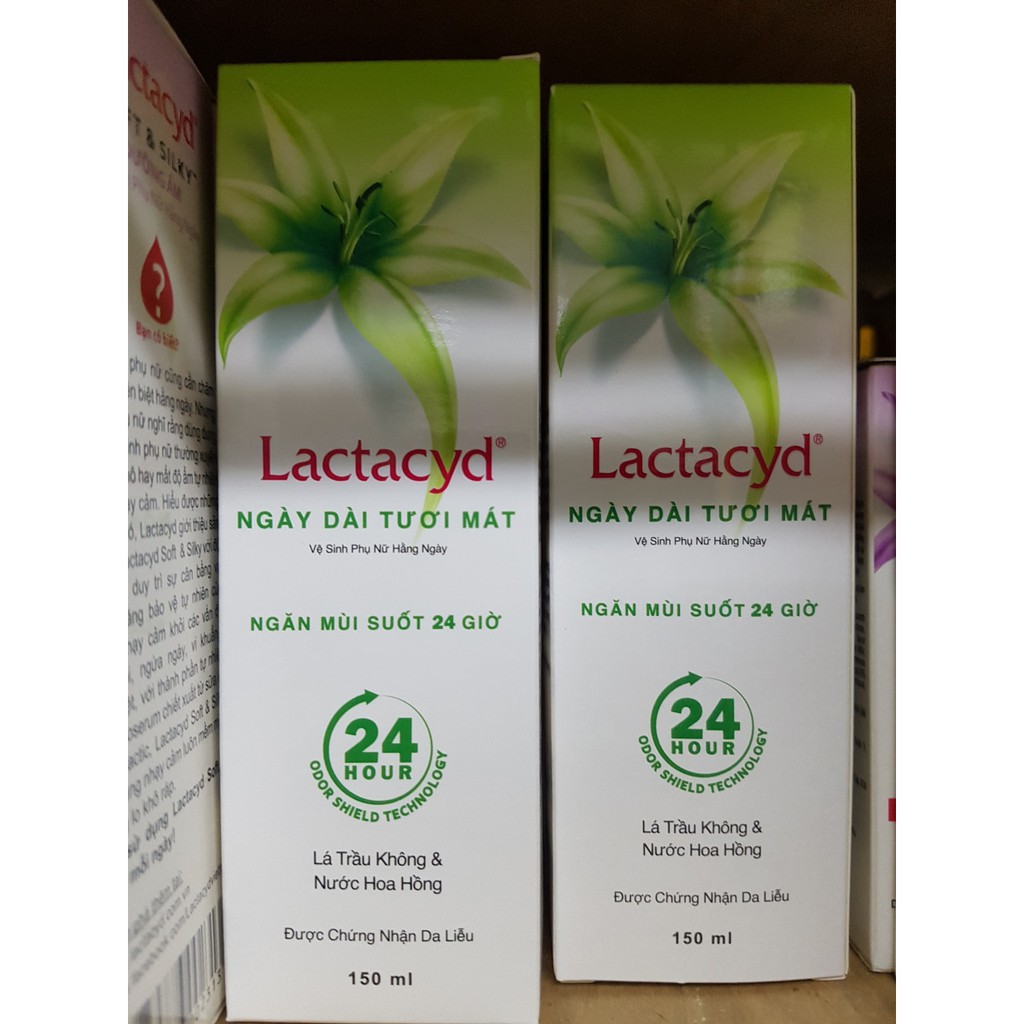 Dung Dịch Vệ Sinh Phụ Nữ LACTACYD Lá Trầu Không &amp; Hoa Hồng | 150ml