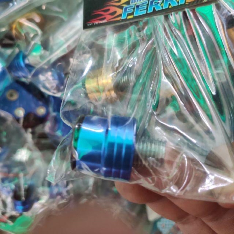 Ốc chân gương đủ màu cho các dòng xe