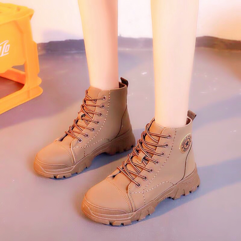 Giày Boot Thể Thao Cao Cổ Chât Da Mịn Đế Răng Cưa phối Logo Sườn Cực Chất H1(Fullbox) | BigBuy360 - bigbuy360.vn