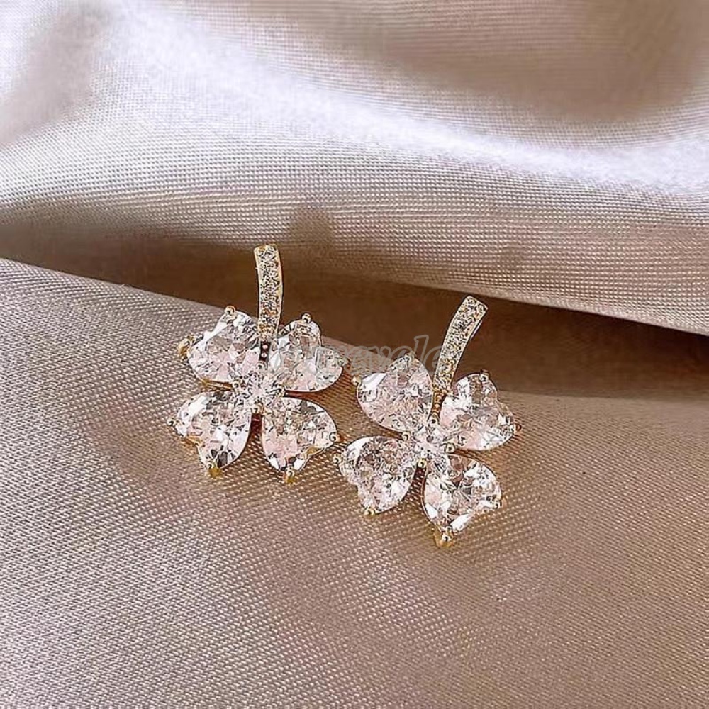 Khuyên Tai Hình Cỏ May Mắn Sang Trọng Cho Nữ