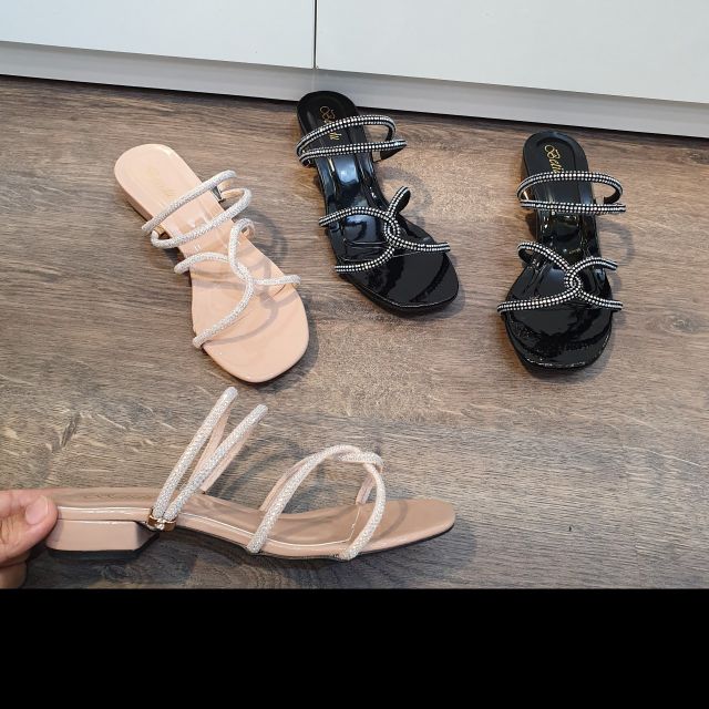 Sandal dây đá