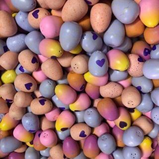 Trứng "bất ngờ" Hatchimal