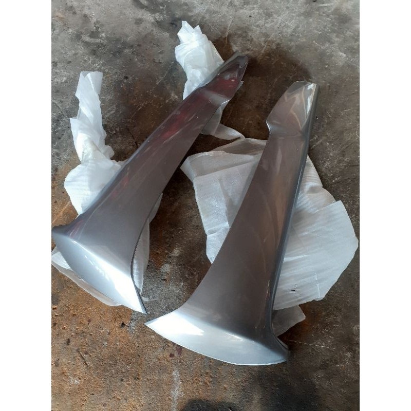 Đôi yếm ngoài UMV