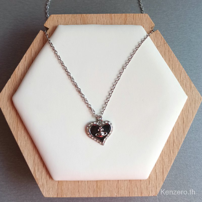 Vivienne West Set Vòng cổ / Bông Tai Hình Trái Tim Bằng Gỗ