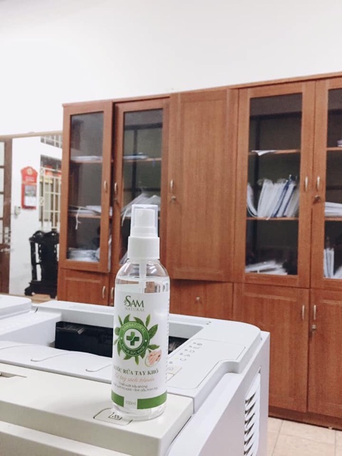 Nước rửa tay bằng khô dạng xịt - Sam Natural