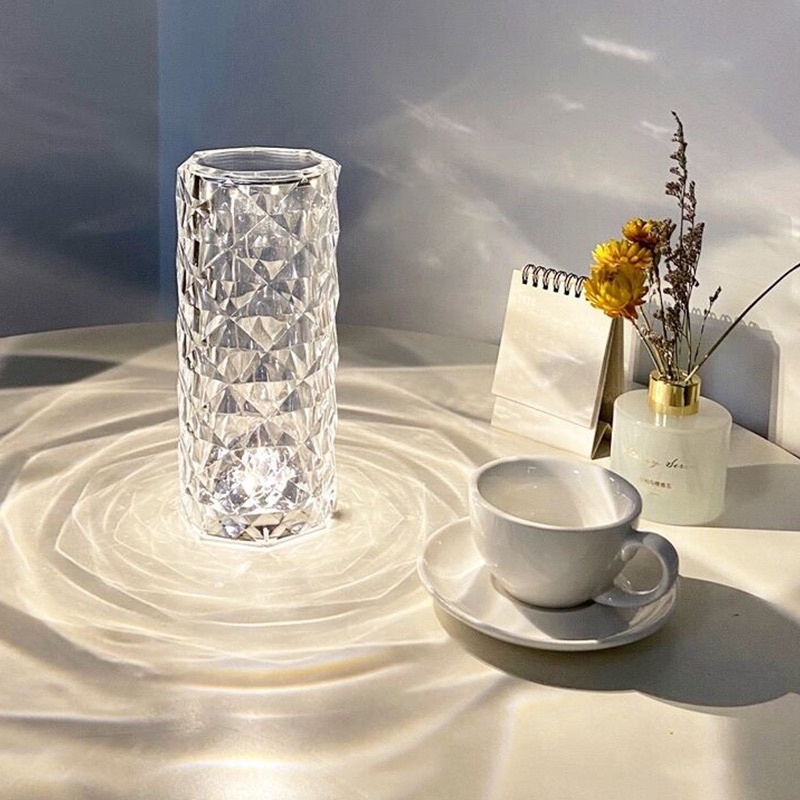 Đèn Ngủ Để Bàn, Đèn Pha Lê Cảm Ứng 3 Màu Hiệu Ứng Ánh Sáng Hoa Hồng 3D