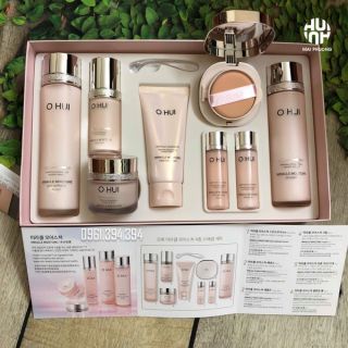Bộ Dưỡng Ẩm Sáng Da Ohui Miracle Moisture Giúp Da Sáng Hồng Căng MịnTặng Kèm Phấn Nước Chống Nắng Trang Điểm Đa Năng