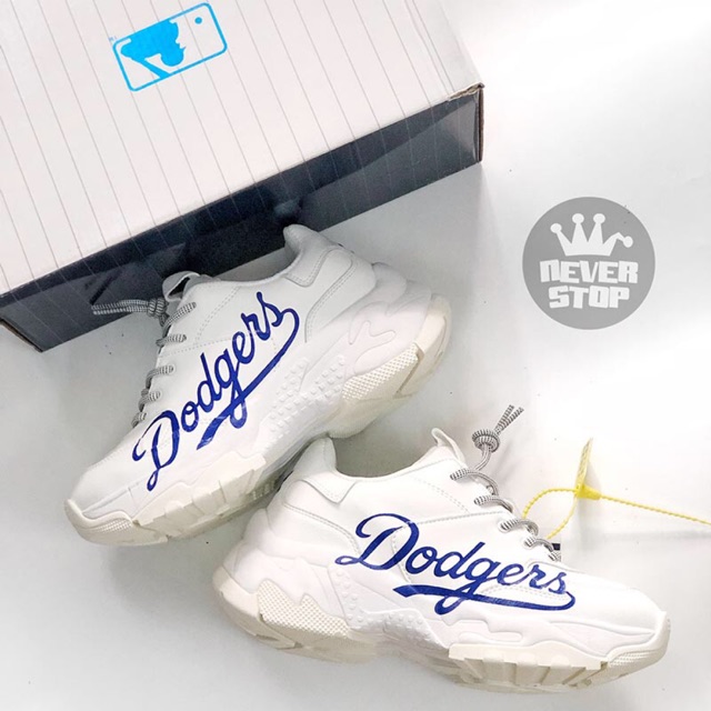 Giày MBL Dodgers chunky auth size 36