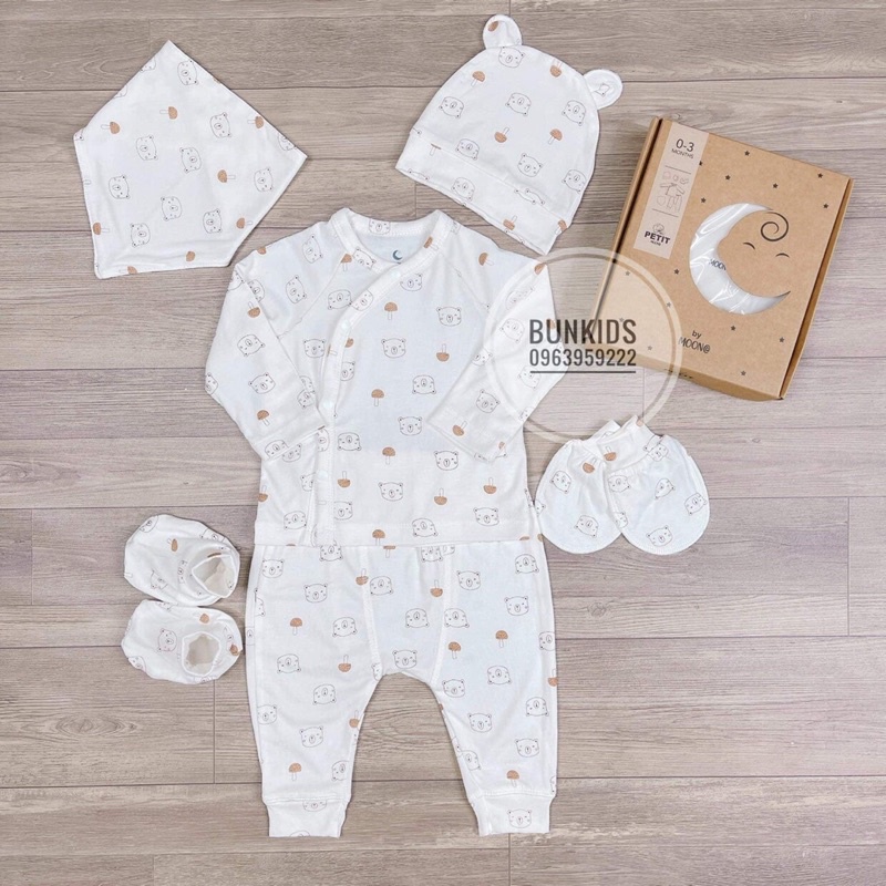 Set bộ sơ sinh petit Moon kèm hộp gồm 5 sản phẩm (bộ quần áo + bao tay chân+ yếm + mũ )(như ảnh)