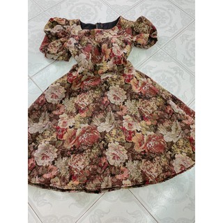 Đầm gấm tiệc hoa