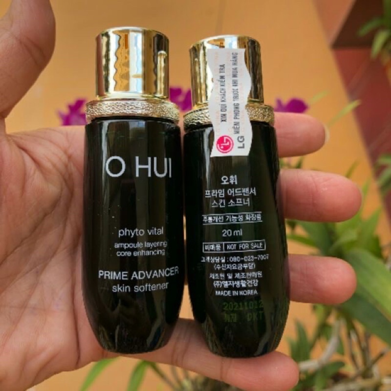 1 lọ Hoa hồng Ohui xanh 20ml