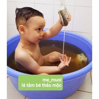 Tắm bé thảo dược túi lọc dân tộc Dao