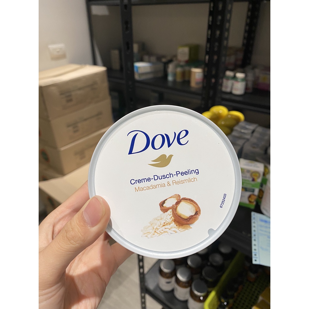 Tẩy da chết body Dove Đức Maccadamia &amp; Reismilch chiết xuất Macca và sữa gạo