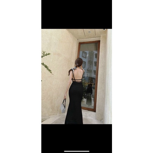 Đầm body hở lưng dáng loe siêu hot 06