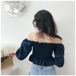 Áo trễ vai thêu hoa