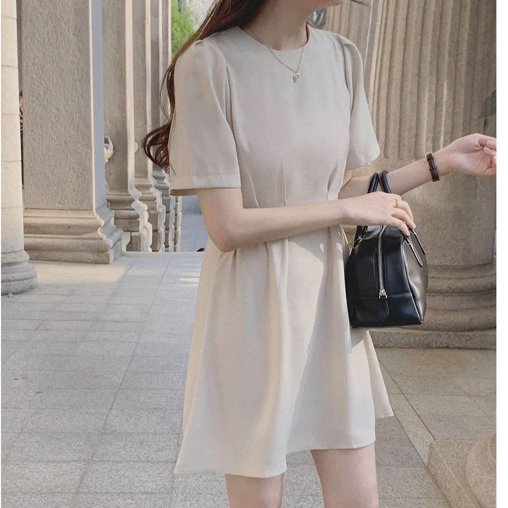 Đầm Tay Ngắn Cổ Tròn Màu Sắc Đơn Giản 51378