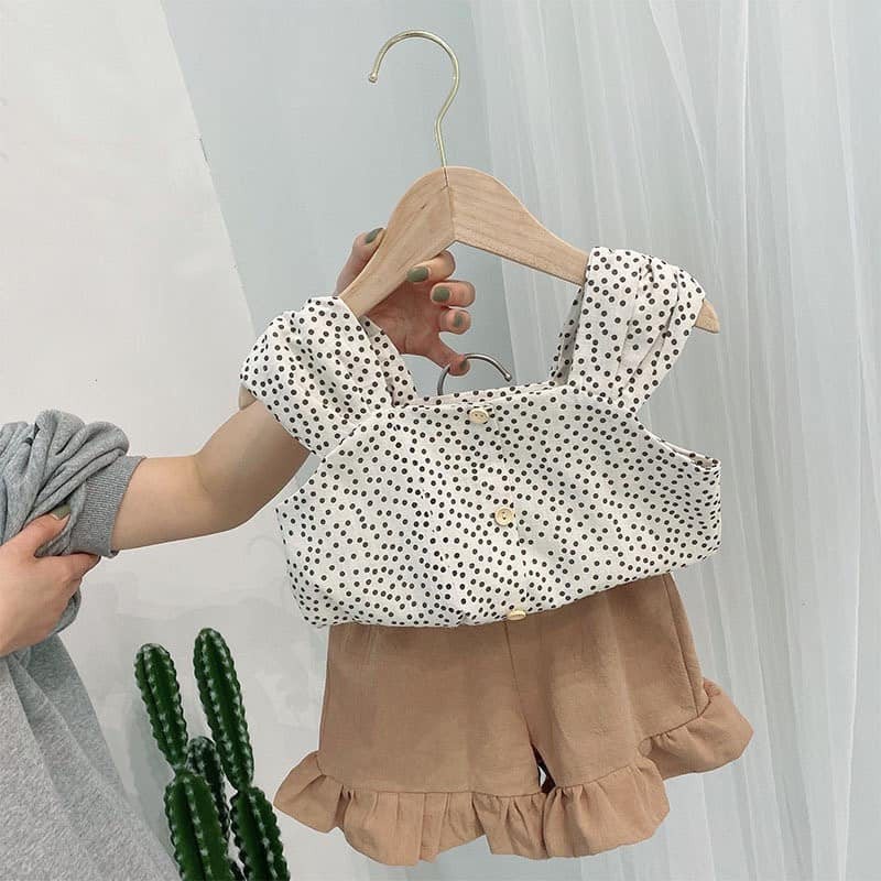 Đồ bộ trẻ em cho bé gái set bộ mùa hè áo chấm bi mix quần sooc đũi nâu cho bé xinh xắn điệu đà JIMADO SF575
