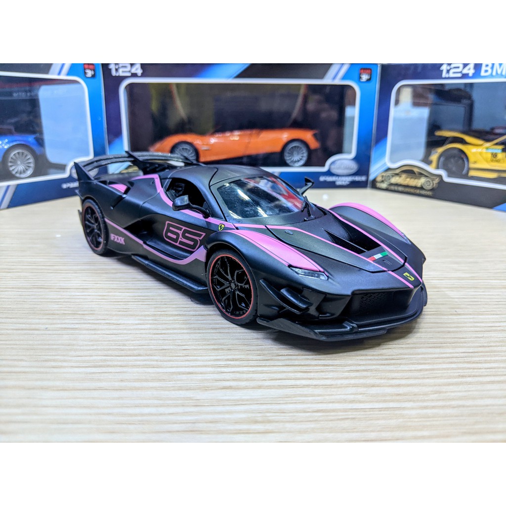 Xe mô hình Ferrari LaFerrari FXXK Tỉ lệ 1:24