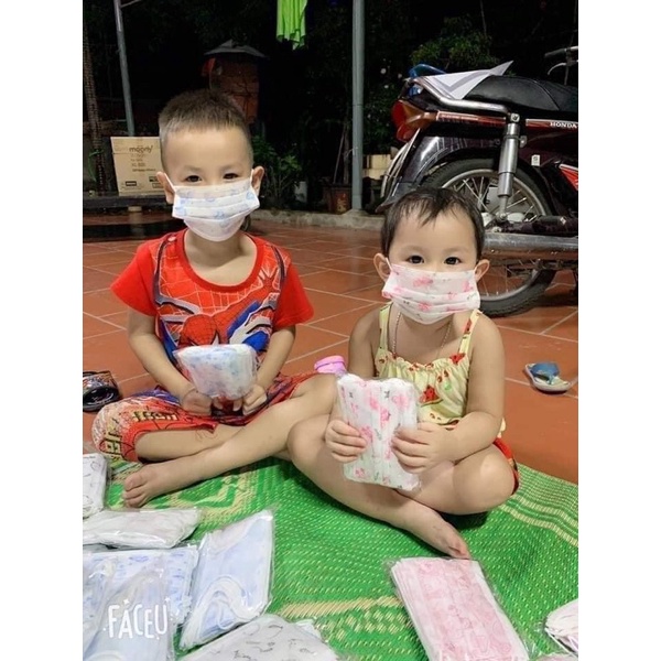 Khẩu trang y tế trẻ em 3 lớp hộp 50 chiếc