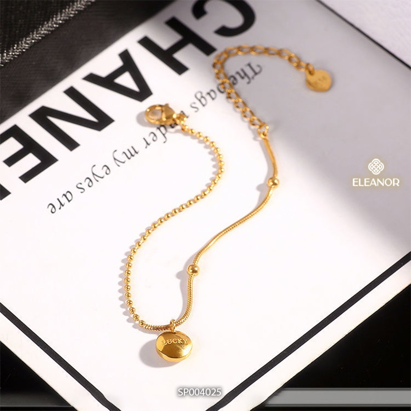 Lắc chân nữ titan Eleanor Accessories mặt tròn khắc chữ lucky phụ kiện trang sức vòng chân 4025