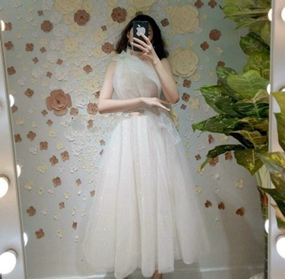 ĐẦM LỆCH VAI NƠ