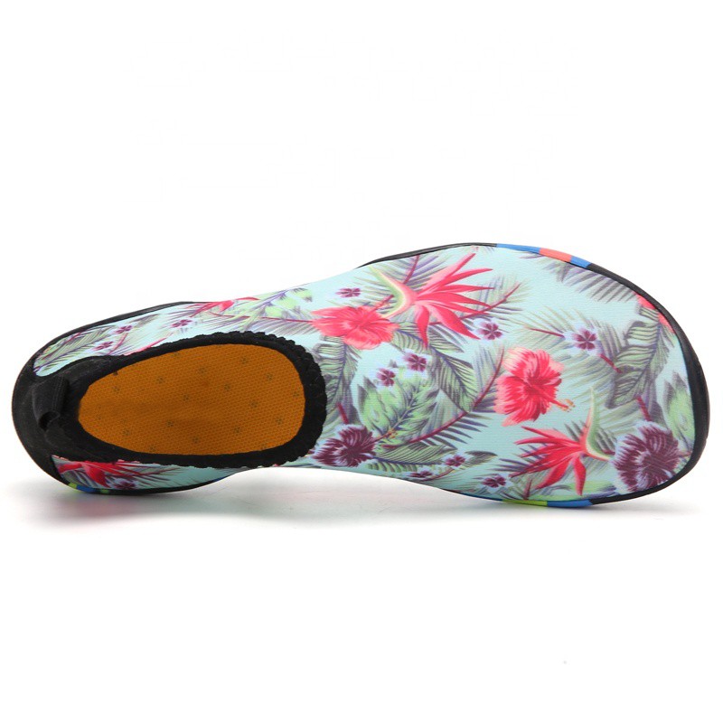 Giày đi biển nhẹ, êm, bảo vệ chân hình hoa nhiệt đới xanh cho nữ, size 35, hàng Việt Nam chất lượng hợp quy