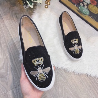 Slip on ong đá
