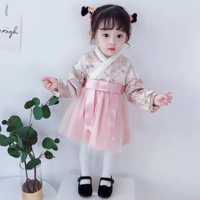 Váy Gấm tết QCCC