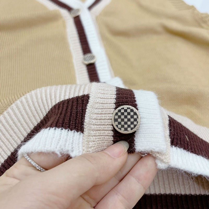 Áo LEN GILE VIỀN MÀU BE | BigBuy360 - bigbuy360.vn