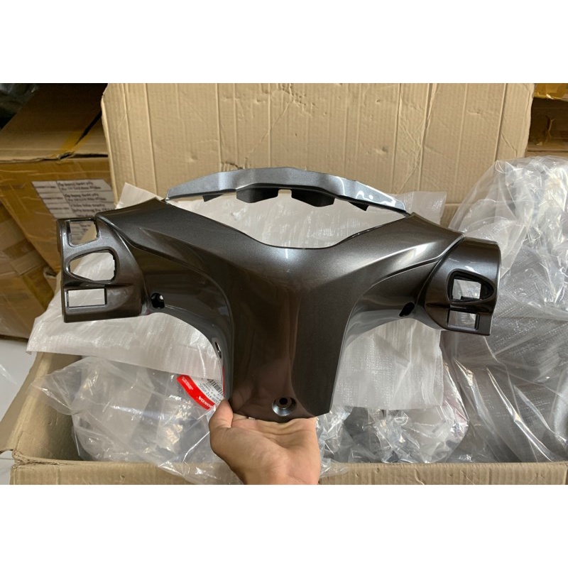 Nắp sau tay lái Future 125 Xám NHA62M