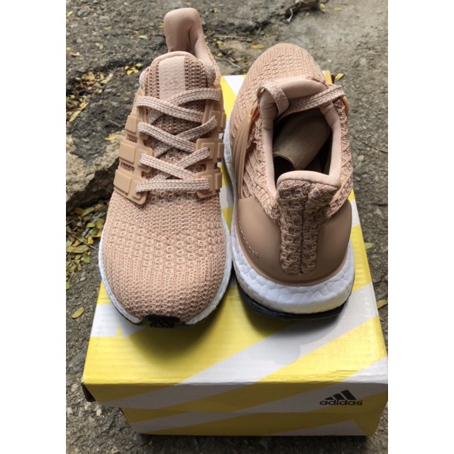 (GIẢM SẬP SÀN+ FULLBOX) HÀNG CÓ SẴN FULL BOX ULTRABOOST CAO CẤP | BigBuy360 - bigbuy360.vn