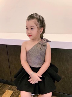 Set áo kim sa lệch vai chân váy