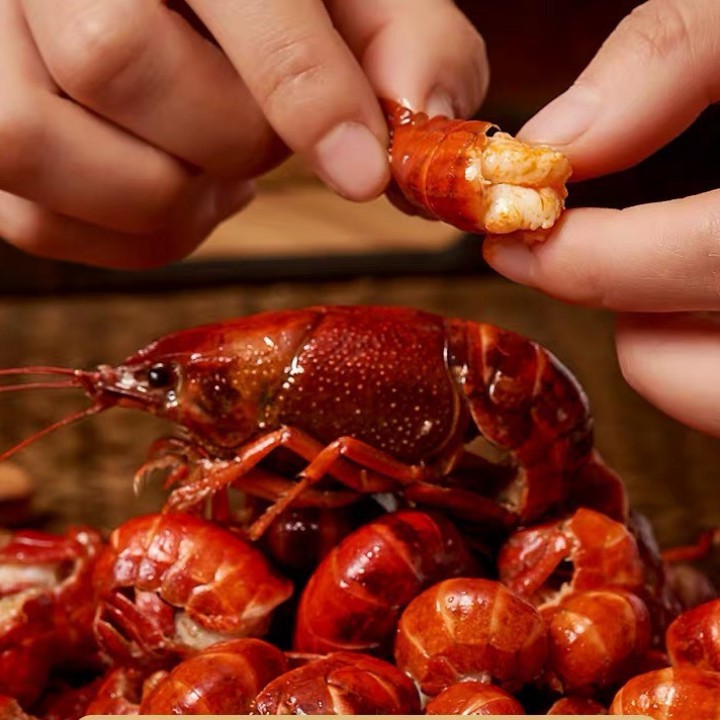 Đuôi Tôm Hùm đất chay cay 18gr đặc sản hồ nam (hàng có sẵn) | BigBuy360 - bigbuy360.vn