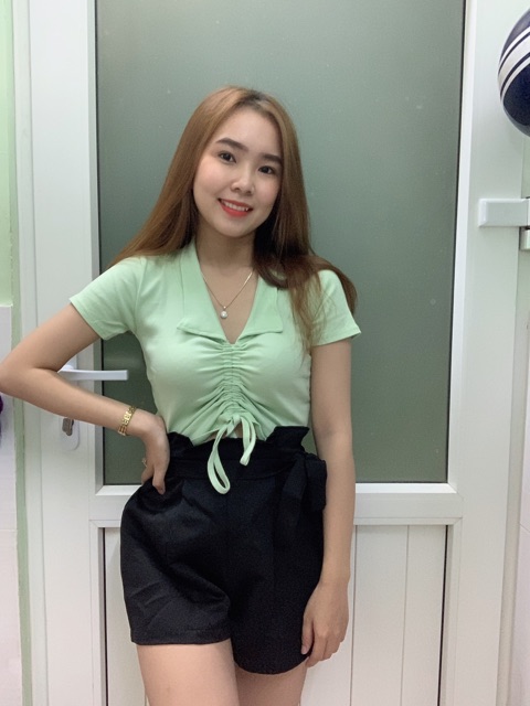 Áo thun Croptop cổ sơ mi dây rút