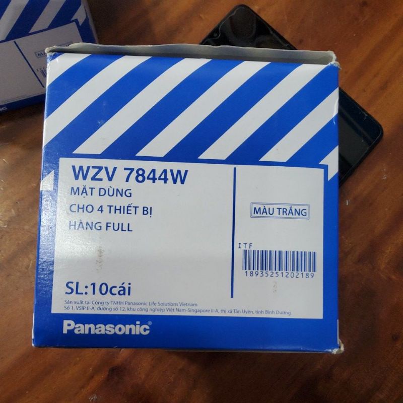 Mặt dùng cho 4 thiết bị - PANASONIC Full  - WZV 7844W - CHÍNH HÃNG