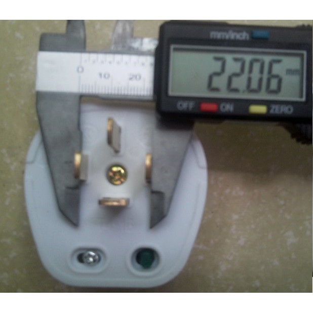 Phích cắm T4-16 3 pha 4 chân dẹt 16A 440V