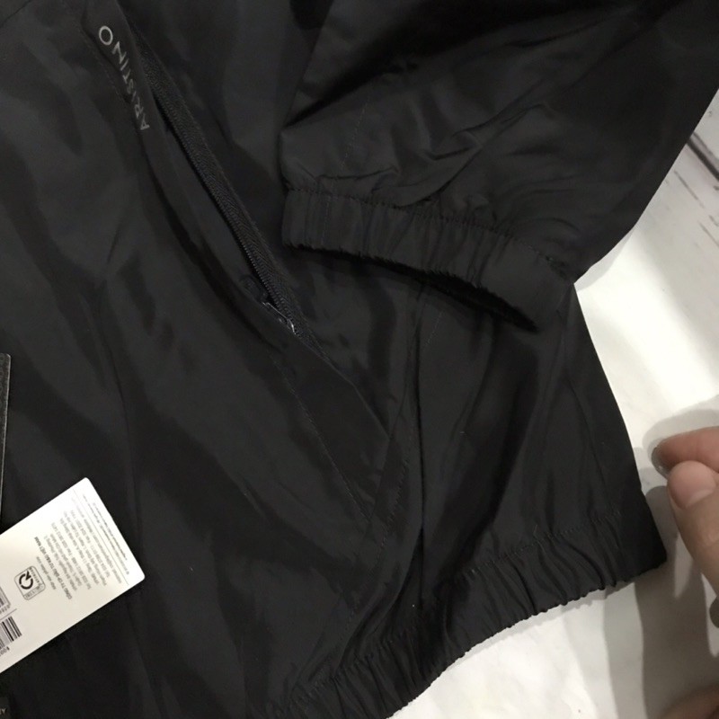 Áo khoác gió hai lớp ARISTINO chống nước, cản gió ajk001w7 còn L | BigBuy360 - bigbuy360.vn