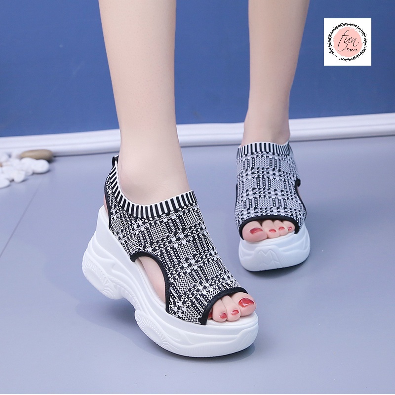 Dép sandal đế xuồng của nữ 8 phân cao cấp đế cao su siêu nhẹ, bề mặt lưới thun êm co dãn